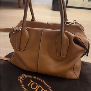 Tod’s Camel Leather D Bag